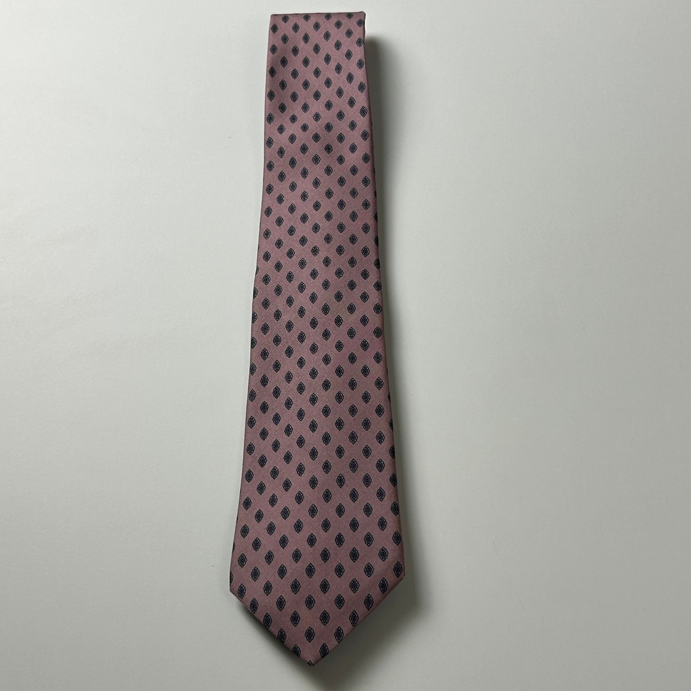 VIntage Saks Fifth Avenue Pink Paisley 100% Silk Mens Designer Tie